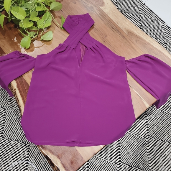 Boutique Vintage Keyhole Choker Off Shoulder Bishop Sleeve Satin Top - Picture 2 of 14